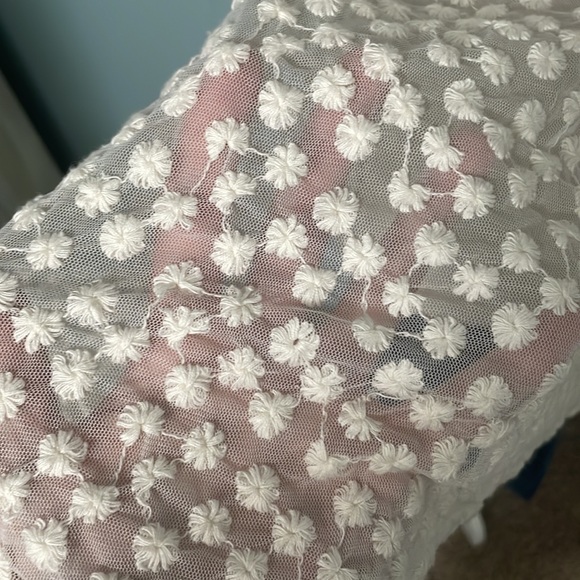 Size small, sheer Rue 21 tank top, crocheted flowers, cream colored - Picture 2 of 4